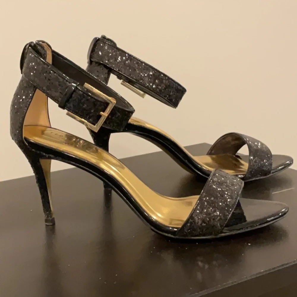 Ted Baker black sequined dress sandals size 8.5 - Picture 2 of 6